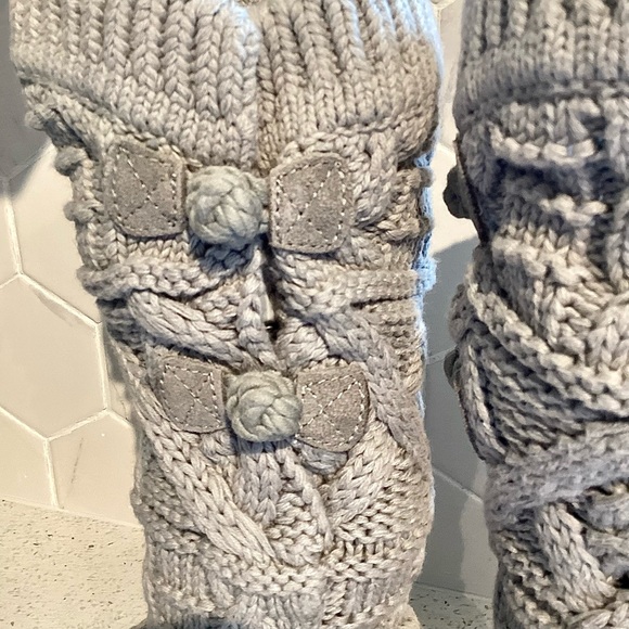 Ugg Kalla Seal Grey Boots Fits 7- 7.5 - Picture 5 of 5